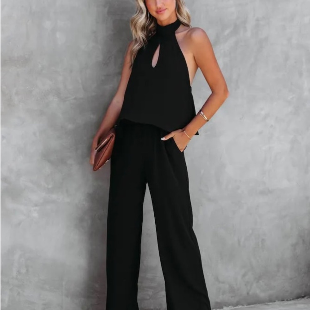 VICI stunning halter jumpsuit NWOT - Picture 6 of 12